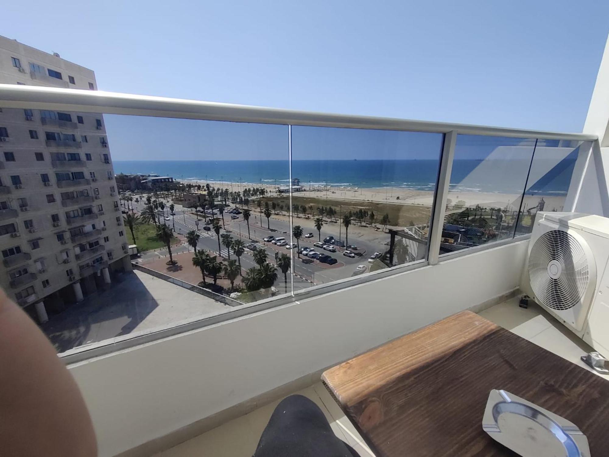 סוויטת פאר מול הים Appartement Asjdod Buitenkant foto